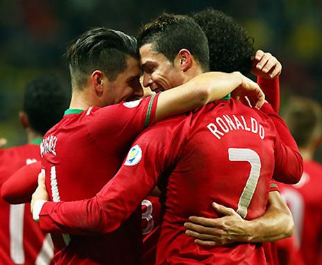 הוא, כמובן, בפנים