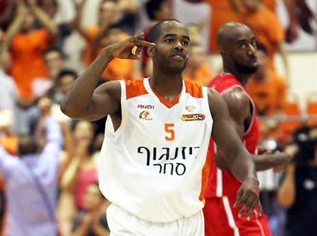 נואלס. לא הולך לשום מקום