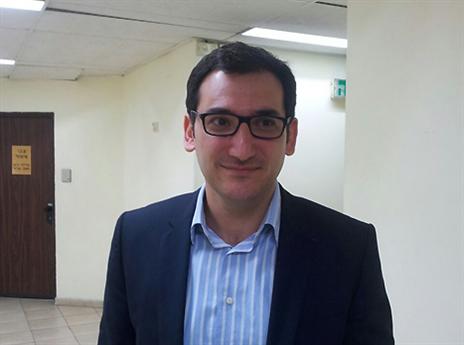 עורך דינו של הרוש, רועי רוזן. טוענים להפרת ההסכם