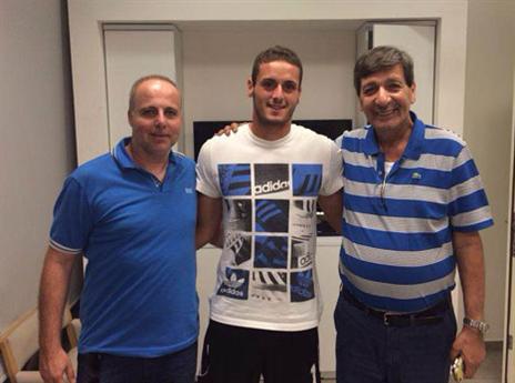 דין גל. חוזה בוגרים ראשון