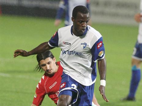 עוד חיזוק להתקפה. מוואלי (אלן שיבר)