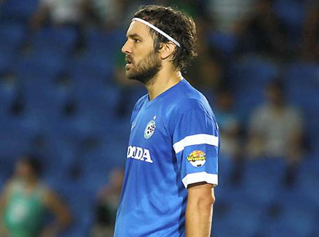 סטויקוביץ'. יתפוס את מקומו בין הקורות (אלן שיבר)