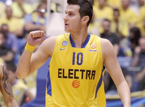 גיא פניני. שם חם בברזיל