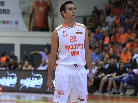 הופעת בכורה לרוט בכתום (אלן שיבר)