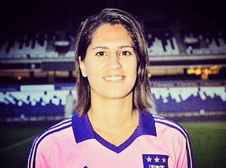 בקרוב תגיעי רחוק