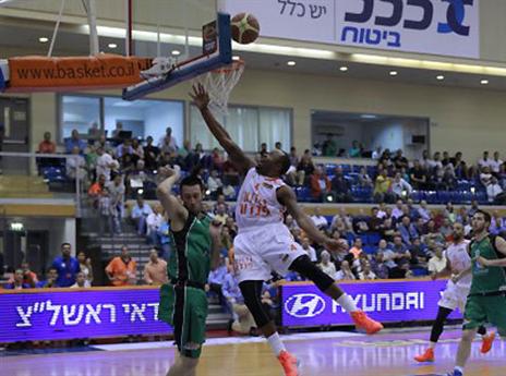 ג'רי סמית'. ראשל"צ נצמדה לצמרת (אודליה מטרי, מכבי ראשל"צ)