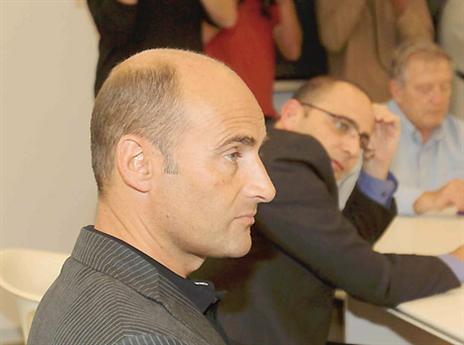 נציגות למכבי ת"א. מיסטר ביין (אלן שיבר)