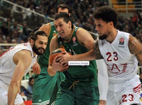 הצגה ענקית. דיאמנטידיס מול האקט