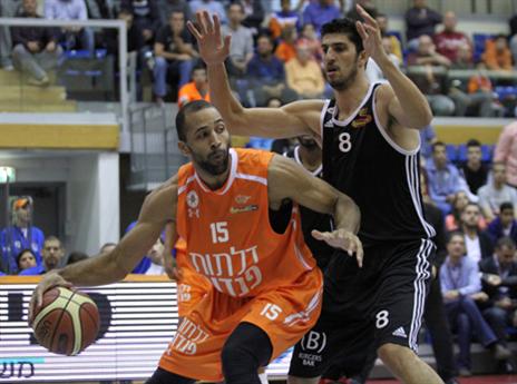 הצגה של קארמייקל לא עזרה לראשל"צ (יוסי לזרוף)