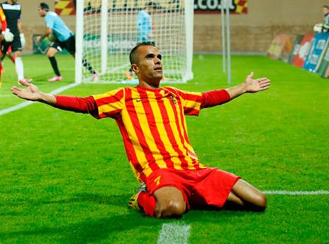 אבו ענזה הכריע (רמי כהן שמאלי)