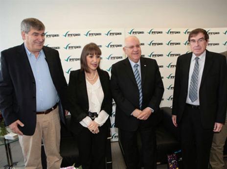 רשימה מכובדת בכנס