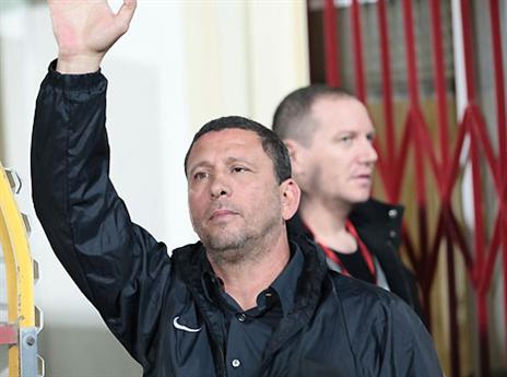 "כל הליגה בתחתית". קלינגר