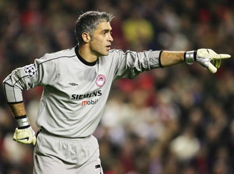 השוער היווני לא פחד מאנפילד. אבל הוא לא ידע מה מחכה לו (gettyimages)