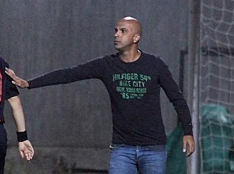 סיים את הקדנציה בטעם רע. עמר (לירן דורף, דאבל פס)