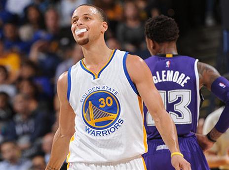 קרי. הווריירס נראים בלתי עצירים (getty)