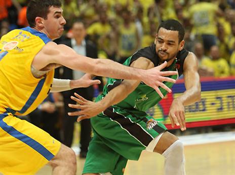 ג'ייק כהן, נתן יד מהספסל (דני מרון)