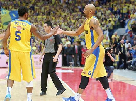 גיבור הערב - דווין סמית' (אלן שיבר)