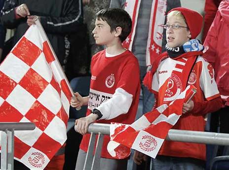 האוהדים פתחו את הכיס בשביל להביא אותו (אלן שיבר)