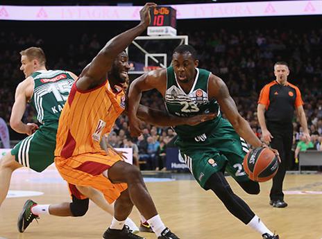 ז'לגיריס ניצחה בקרב התחתית (GETTYIMAGES)