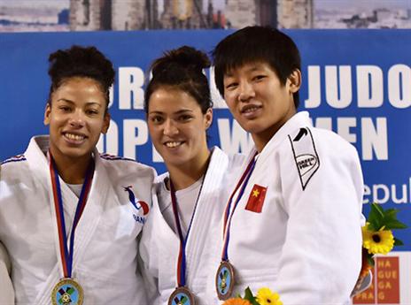 בדרך למעלה. בולדר במרכז התמונה (מירוסלב פטריק, אתר איגוד הג'ודו האירופי)