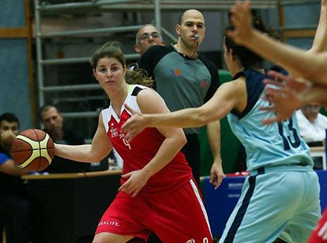 משפחה של ספורט. בארון (עודד קרני, מנהלת ליגת העל)