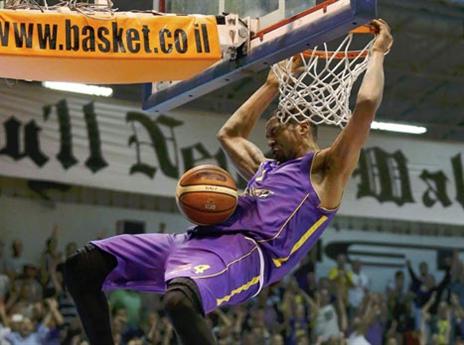 מגווייר, קשה לעצור אותו (אלן שיבר)