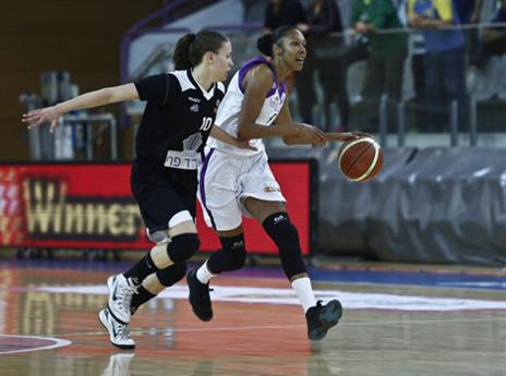 בדרך ל-0:2 בסדרה (ליגת ווינר נשים)