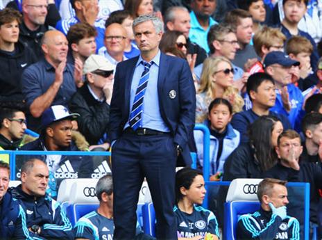 במהלך המשחק הוא עוד שמר על פאסון. מוריניו (GETTYIMAGES)