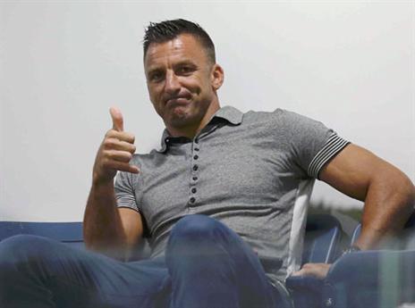 טעויות מביכות וסיכסוך עם האוהדים. קאלה (אלן שיבר)