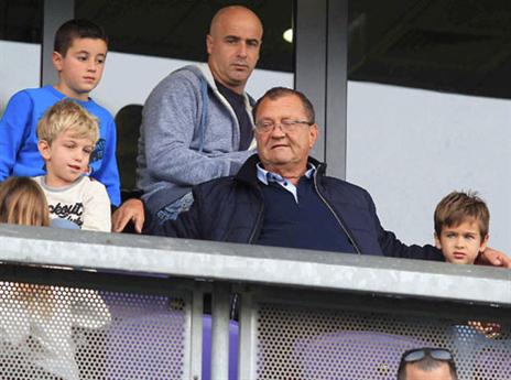 ניצל את הסיטואציה. שרצקי (אלן שיבר)