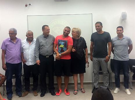 פותחים דף חדש