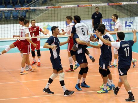 הנבחרת נוצחה לאחר שובר שיוויון (צילום: איגוד הכדורעף)