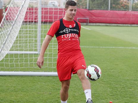 הבכורה המחודשת תחכה. רייכרט (אלן שיבר)