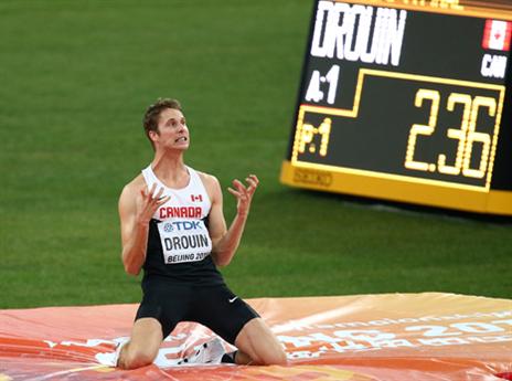 דראווין  מתוסכל לאחר שפסל ב-2.36 מ' (Getty)