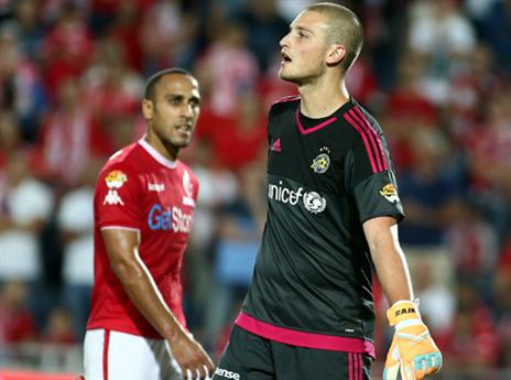 ראיקוביץ' הצעיר בשער? זה לא הפריע למכבי ת"א (אלן שיבר)