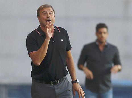 אחד שיודע. אלישע לוי מפרגן (אלן שיבר)