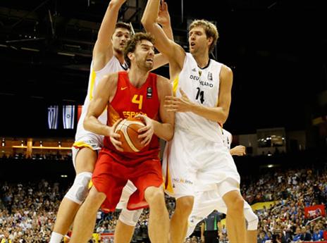 פאו גאסול כבר בשמינית (gettyimages)