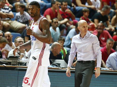 פותחים עונה. סמית' ופרנקו (אלן שיבר)