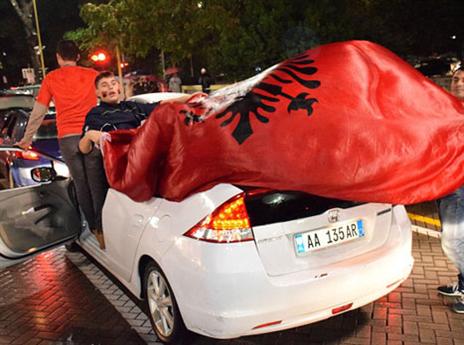 הם כבר יכולים להזמין כרטיסים לצרפת (gettyimages)