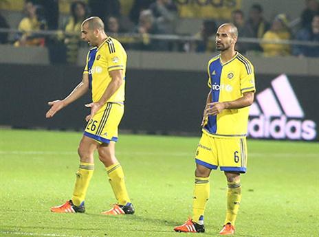 המאמן לא סיפק הסברים לשחקנים שלו (אלן שיבר)