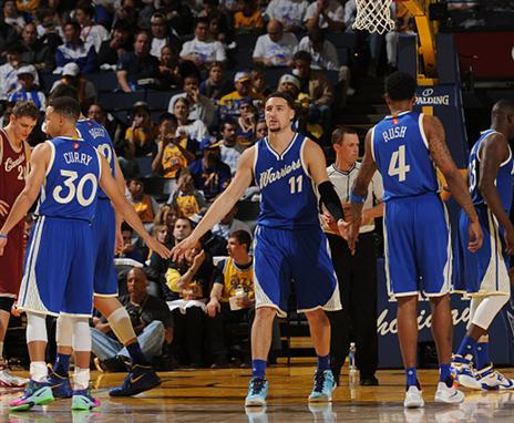 ניצחון יוקרתי. תומפסון וקרי (Getty)