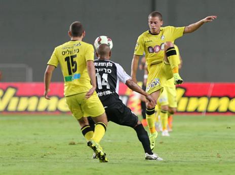 עדיין קיימת חוסר ודאות לגבי עתידו של מושיקו לוגסי