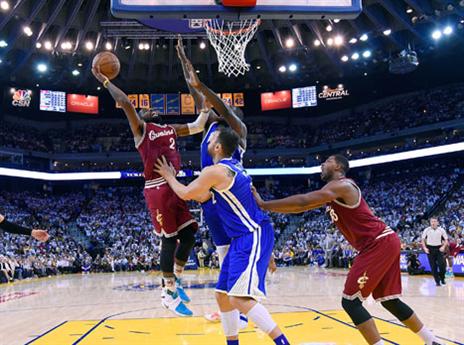 עוד קרב אדיר בין שתי מוליכות האיזורים (Getty)