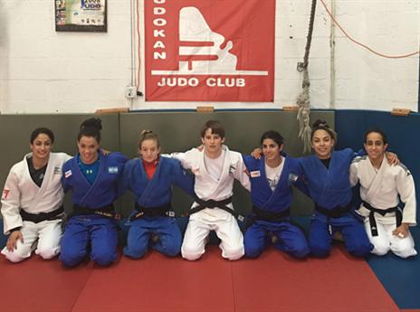 נבחרת הנשים בג'ודו. עם הפנים לגראנד פרי בקובה