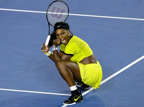 נוגעת בשיא (GETTY)