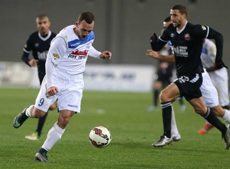 המלאבסים ניסו לשלוח כלים התקפיים כדי להשוות, אך לא הצליחו