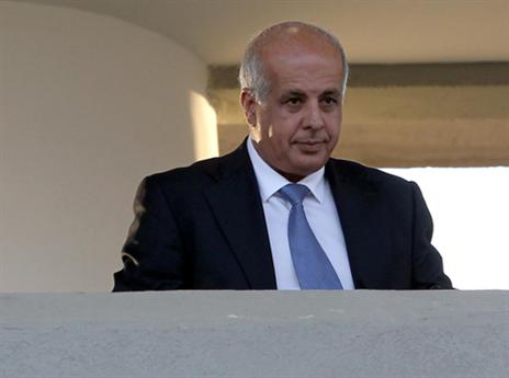 פנה לבית משפט אזרחי. לוזון