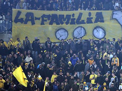 תומכים במאבק של המועדון. לה פמיליה (אלן שיבר)