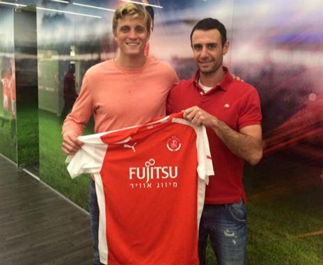 עם החלוץ הלוהט בליגה. קרופניד ושוינפלד