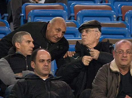 שחר. עושה כל מאמץ (עודד קרני)